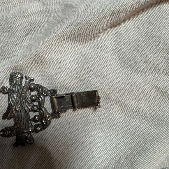Vintage/antique Asian Silver colored Bracelet with Detailed Figures - Picture 2 of 16